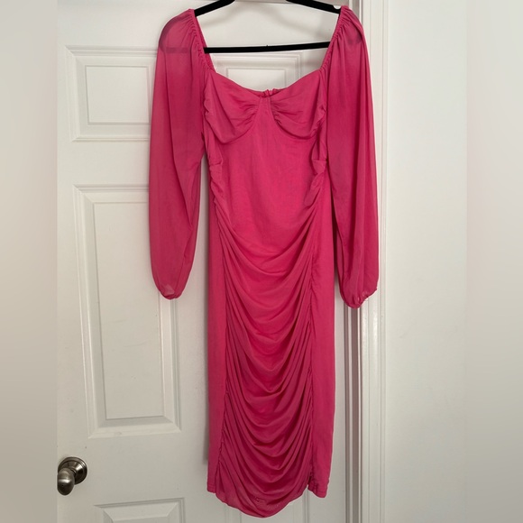 Beautiful PINK body con Midi Dress M/L - Picture 4 of 10